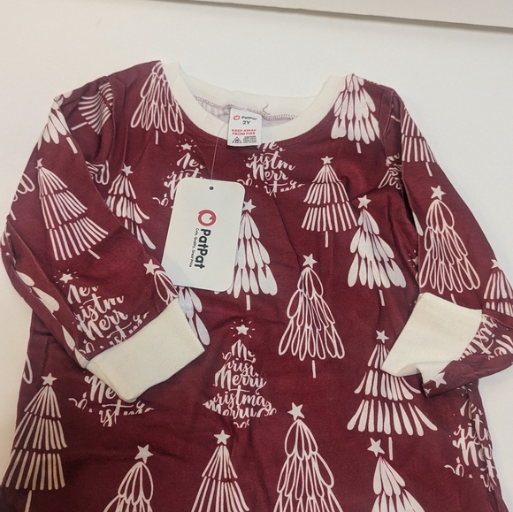 🖤PatPat Christmas Tree Red Kids Pajama Set - Picture 2 of 7